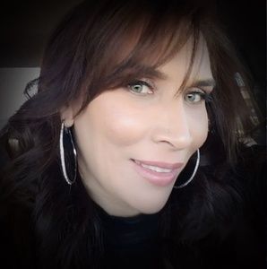 Meet your Posher, Beatriz